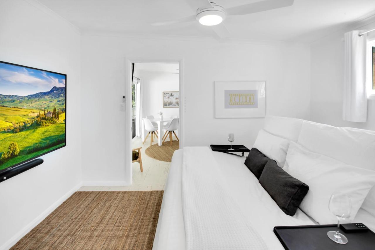 Private Outdoor Spa, Fire Pit, Cinema Room - The Cottage Coolum Beach Exterior foto