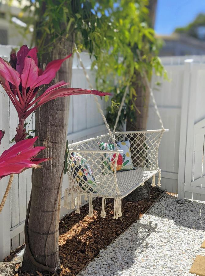 Private Outdoor Spa, Fire Pit, Cinema Room - The Cottage Coolum Beach Exterior foto