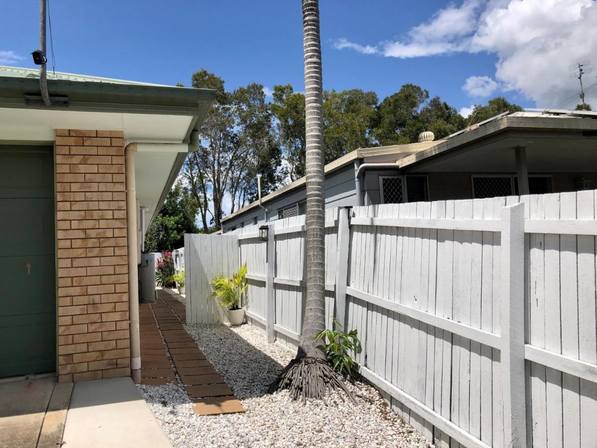 Private Outdoor Spa, Fire Pit, Cinema Room - The Cottage Coolum Beach Exterior foto